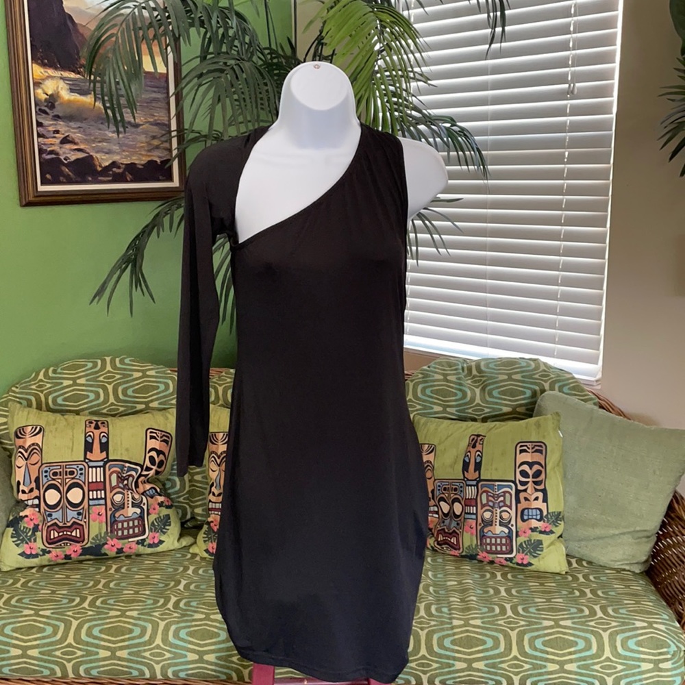 New never worn One sleeve/shoulder dress